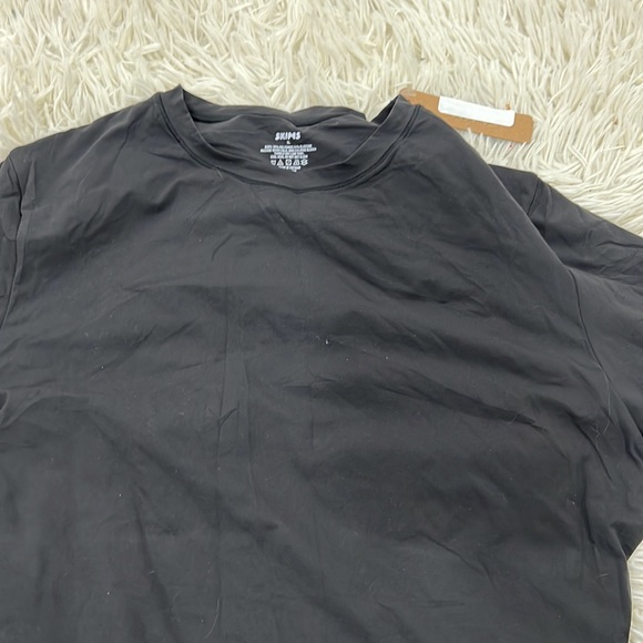 SKIMS  FITS EVERYBODY  LONG SLEEVE CREW NECK BODYSUIT - Picture 5 of 8